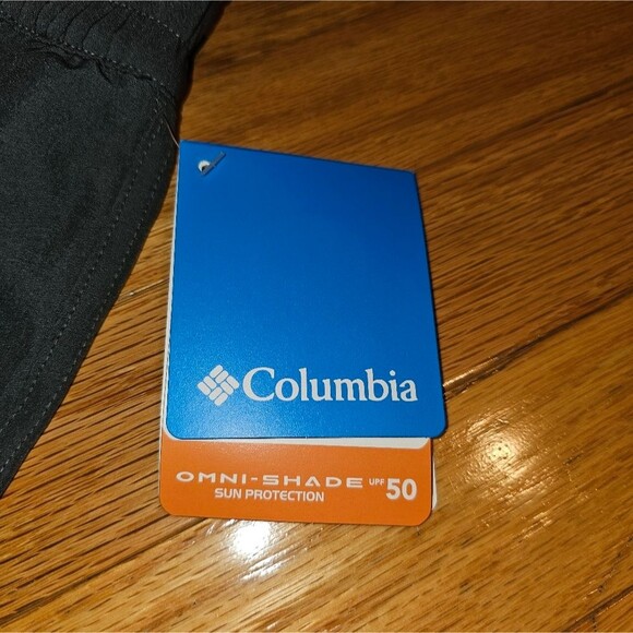 NWT Columbia Girls Mega Trail Skort. Size M Grey Skort with Red Built-in Short. - Picture 4 of 6